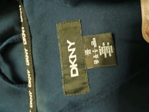 Damen Dunkelblauer Mantel mit Gürtel und Kapuze Gr XS – Marineblau — Bild 2 von 4 anzeigen