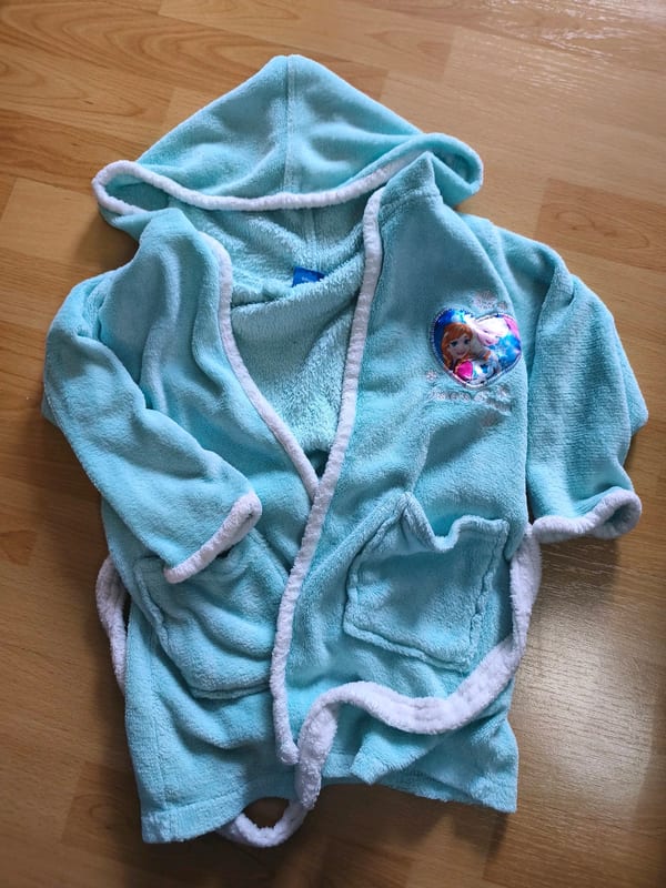 Kinder-Bademantel mit Kapuze, Eiskönigin-Motiv – Kinderkleidung – Größe 104 – Türkis