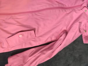 Pinke Kinderjacke mit Kapuze und Katzenohren – Größe 110 – Rosa — Bild 4 von 6 anzeigen