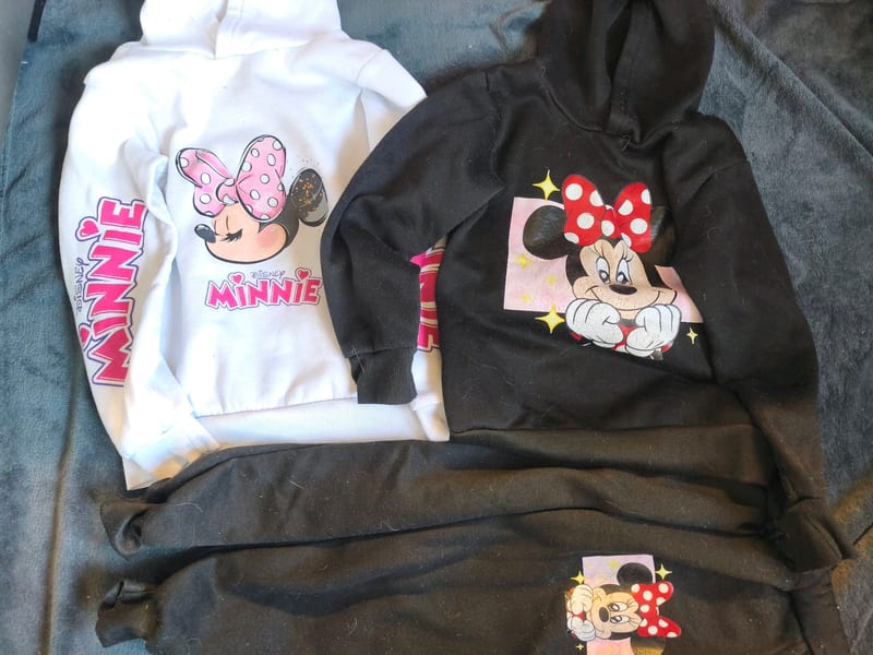 Mädchen Minnie Maus Set – Hoodie und Hose, Schwarz – Größe 122