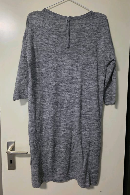 Vero Moda Damen Strickkleid – Größe M – Grau – Bild 3 von 3