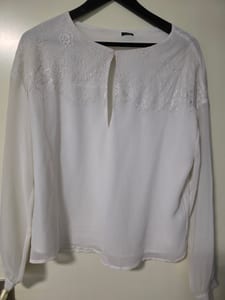 Guess Damen Bluse – Größe L – Weiß