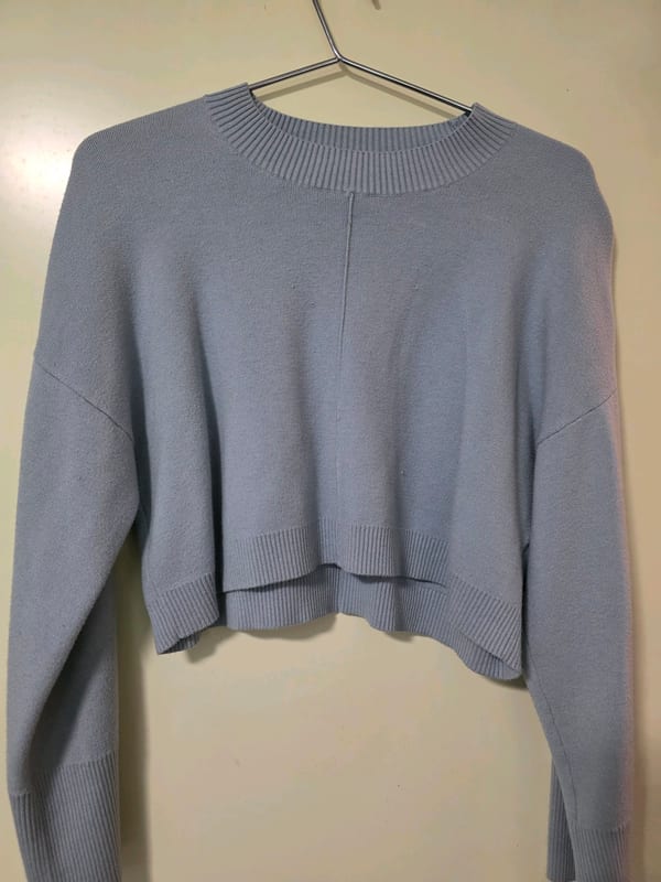 MONKI Damen Pullover cropped – Größe L – Blau