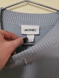 MONKI Damen Pullover cropped – Größe L – Blau — Bild 3 von 3 anzeigen