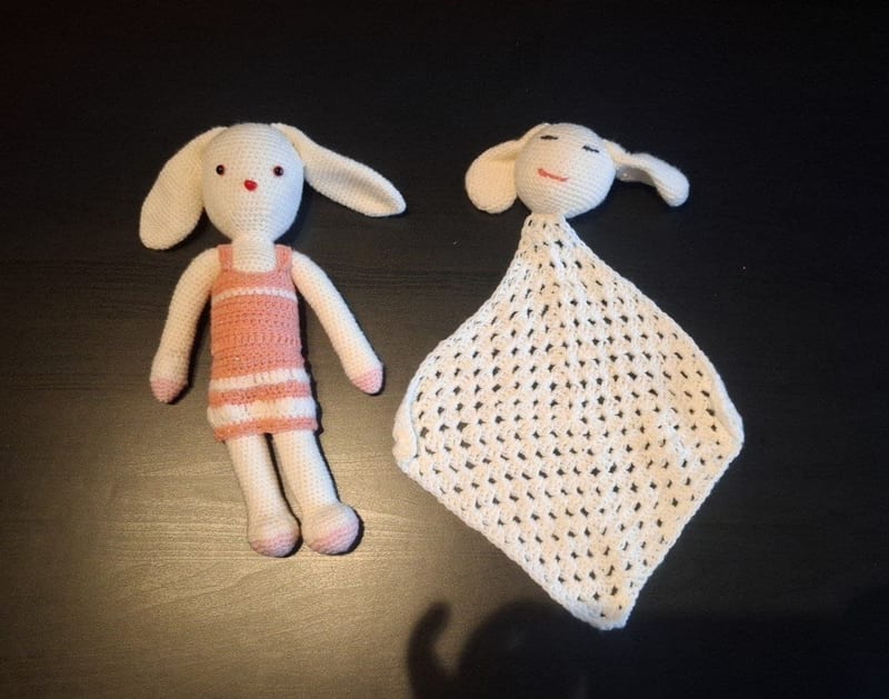 Selfmade Gehäkeltes Baby-Set – Häkel-Hase & Schnuffeltuch – Bild 5 von 9