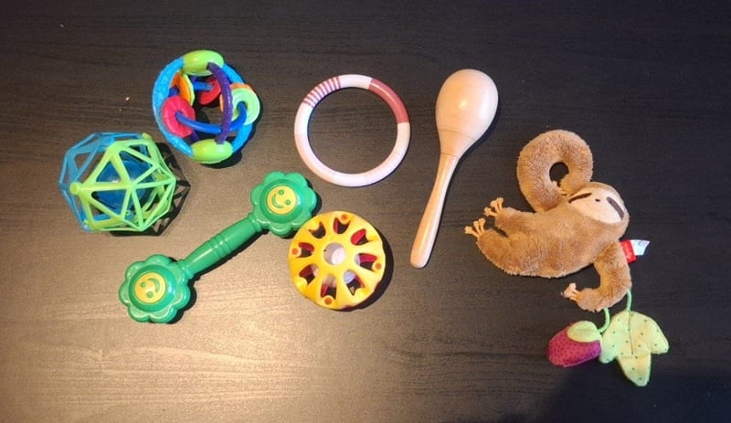 Buntes Baby-Spielzeugset – Greiflinge, Rasseln & Beißspielzeug