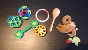 Buntes Baby-Spielzeugset – Greiflinge, Rasseln & Beißspielzeug