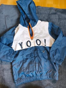 Kinderjacke Blau-Weiß mit Reißverschluss – Windbreaker – Größe 110