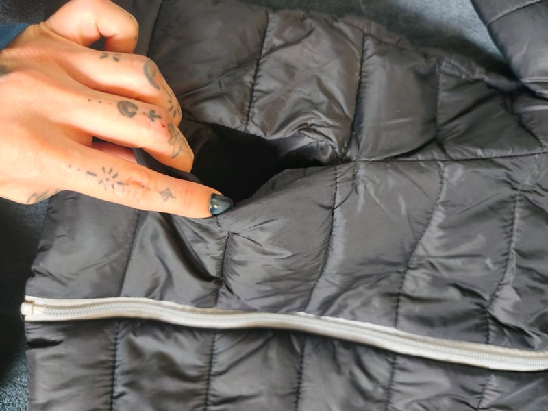 Mädchen Gesteppte Jacke, schwarz, Stehkragen, Reißverschluss – Größe 128 – Bild 3 von 8