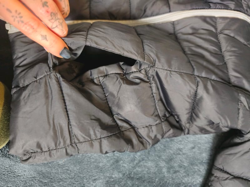 Mädchen Gesteppte Jacke, schwarz, Stehkragen, Reißverschluss – Größe 128 – Bild 4 von 8