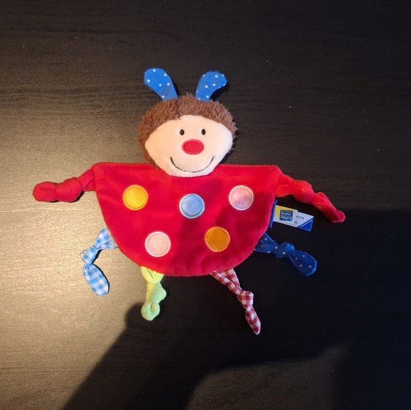 Buntes Baby-Spielzeugset - Schnuffeltücher, Rassel & Regenbogen-Greifling – Bild 3 von 8