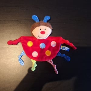 Buntes Baby-Spielzeugset - Schnuffeltücher, Rassel & Regenbogen-Greifling – Bild 3 von 8