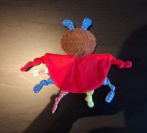 Buntes Baby-Spielzeugset - Schnuffeltücher, Rassel & Regenbogen-Greifling – Bild 4 von 8