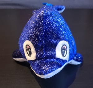 Glitzer-Delfin Plüschtier – Bild 3 von 4