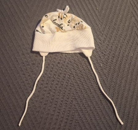 Mädchen 2er Set Newborn Mützen (Gr. 50 bis 56) – Weiß