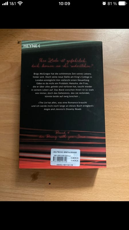 being with you Reihe von Karina Halle, Buch – Bild 6 von 6