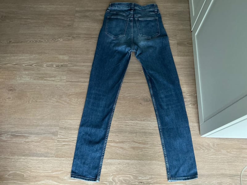 Damen Röhrenjeans H&M – Größe 36 – Blau – Bild 2 von 2