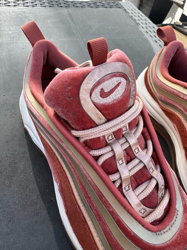 Nike Damen Sneaker samt Air Max 97 Ultra 17 LX – Dusty Peach Gr. 37 37,5 – Gold – Bild 5 von 7