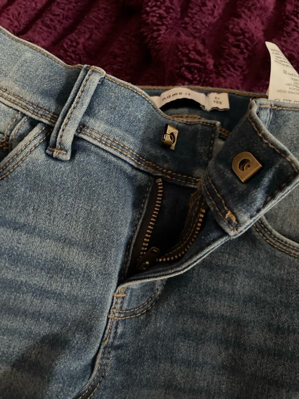 Mädchen Jeans – helle Waschung, Skinny-Schnitt – Größe 128 – Blau – Bild 2 von 3