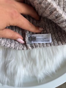 Calvin Klein Damen Jeans Mütze großes Logo Grau Rosa Beige Strick – Einheitsgröße – Bild 3 von 3