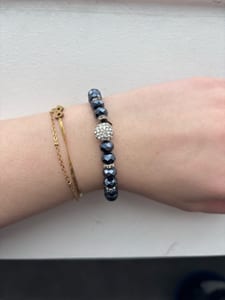 Damen Armband mit dunkelblauen Glasperlen und Strasskugel