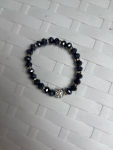 Damen Armband mit dunkelblauen Glasperlen und Strasskugel – Bild 2 von 2
