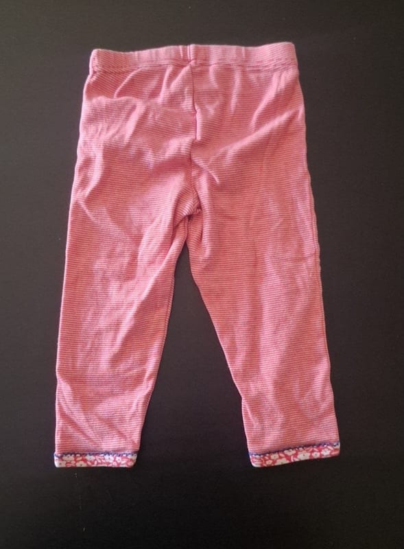 Mädchen Süße Leggings mit Blumen-Bündchen Gr.86 – Rot/Weiß/Schwarz – Bild 2 von 2