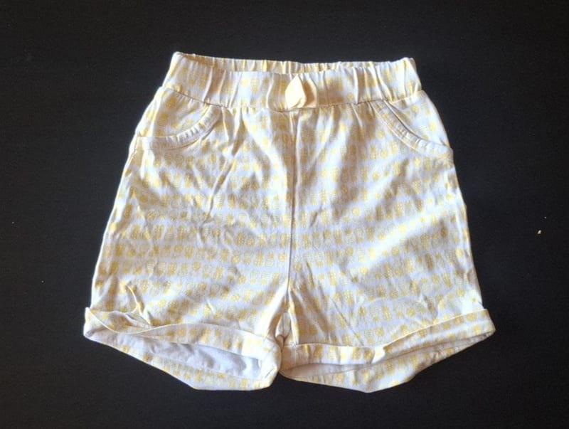 Mädchen Süße Shorts mit Ananas-Muster Gr. 86 – Weiß/Gelb
