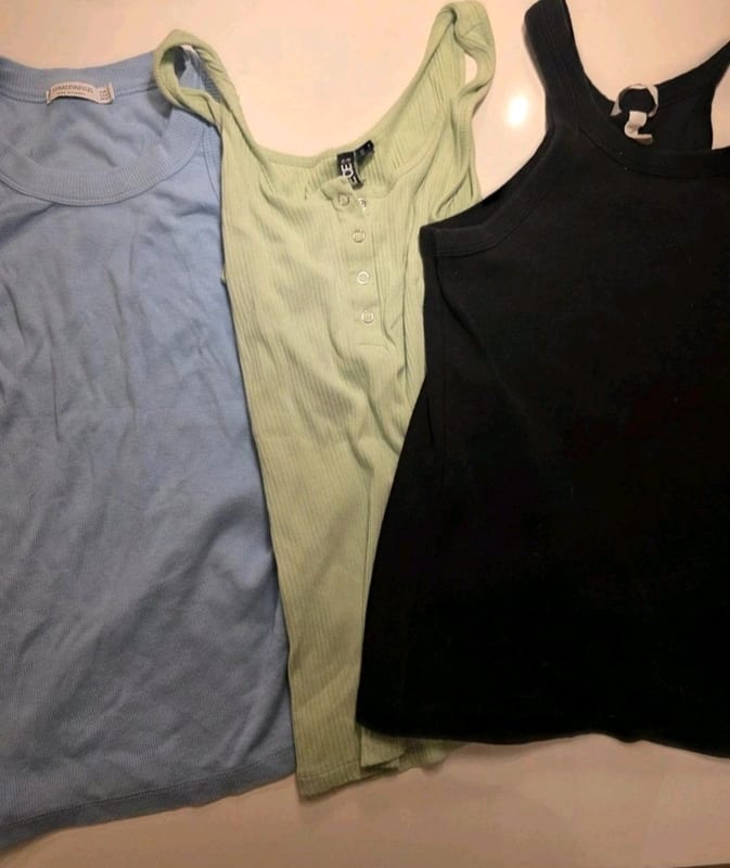 Damen 8er Oberteile Paket Gr. M – Blau – Bild 3 von 6