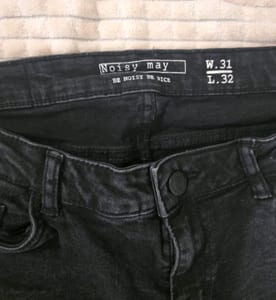 Damen 3 Hosen im Paket 38/40 – Größe L – Grün/Beige/Schwarz – Bild 8 von 9