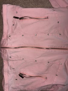 Damen Rosa Jacke mit Reißverschluss und Nieten – Größe S/M – Bild 2 von 5