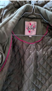 Damen Parka mit Kapuze und Kunstfellbesatz – Khaki – Größe M – Grün – Bild 3 von 10