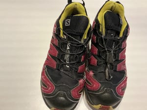 Salomon Damen Wanderschuhe Trailrunningschuh Gore Tex – Größe 40 – Schwarz
