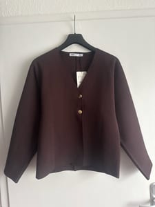 Damen Strickjacke mit V-Ausschnitt in Braun – Größe L