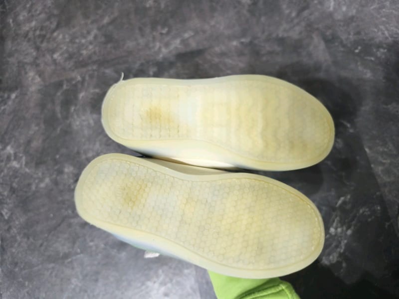 Kinder-Sneaker mit Klettverschluss – Weiß, Blau und Mintgrün blinkend – Größe 29 – Bild 3 von 3