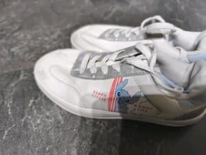 Weiße Sneaker mit Stitch-Motiv – Kinderschuhe – Größe 32 – Bild 4 von 6