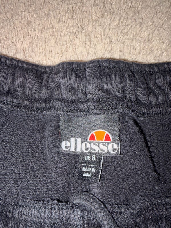 Ellesse Herren Jogginghose in Schwarz mit Logo-Stickerei – Größe 36 – Bild 3 von 4