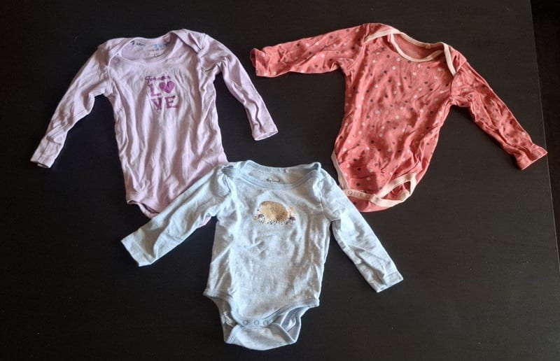 Baby 3er Set Langarmbodys Gr.74/80 – Lila/Blau/Rot