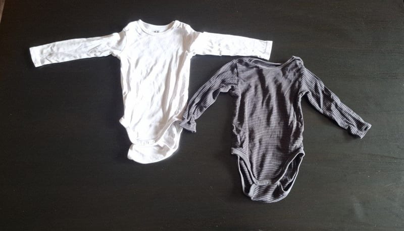 Baby 2er Set Langarmbodys Gr.80 – Weiß/Schwarz