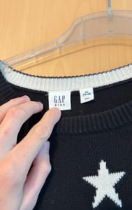 Mädchen Strickkleid mit Sternen – schwarz, lang geschnitten – Größe 170 – Bild 2 von 2