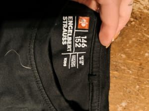 Jungen Schwarzes T-Shirt mit Strauß-Motiv und „EST. 1908“ – Größe 146 – Bild 2 von 2