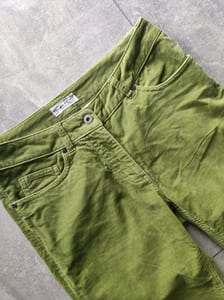 Damen Samthose von Waschbär in Kiwi grün – Bild 3 von 8