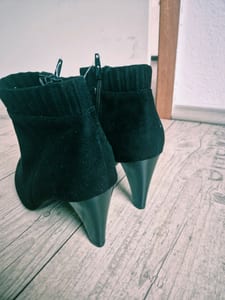 Damen Schwarze Ankle Boots mit Absatz Größe 41 Neu – Bild 2 von 5