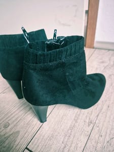 Damen Schwarze Ankle Boots mit Absatz Größe 41 Neu – Bild 3 von 5
