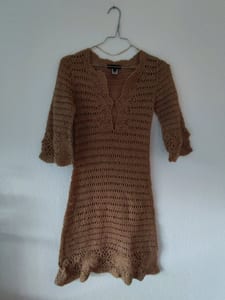 Damen Gehäkeltes Kleid in Braun – Midi, 3/4-Arm – Größe S – Bild 4 von 4