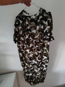 Sandwich Damen Kleid mit Taschen – Größe 34 – Schwarz/Grün/Beige – Bild 5 von 5