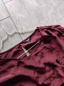 Damen Bordeaux-rotes Kleid mit Bindeband in der Taille – Größe S – Bild 5 von 5