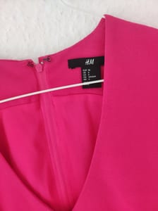 Damen Pinkes Etuikleid mit V-Ausschnitt und kurzen Ärmeln – Größe 36 – Rosa – Bild 2 von 8