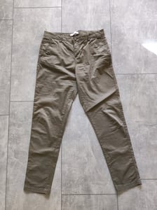 Damen Khakifarbene Chino-Hose, schmal geschnitten – Größe 38 – Grün