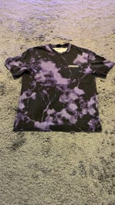 Herren Oversize T-Shirt Batik-Look Schwarz-Lila mit Aufdruck – Größe S